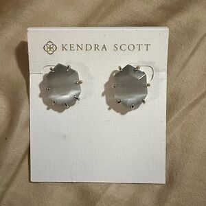 ☀️ Kendra Scott Slate Gray Morgan Stud Earrings Rare